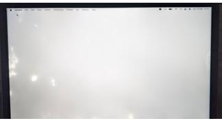 Màn hình laptop bị đốm mốc, đốm sáng trắng có sửa được không ? Cách khắc phục thế nào ?