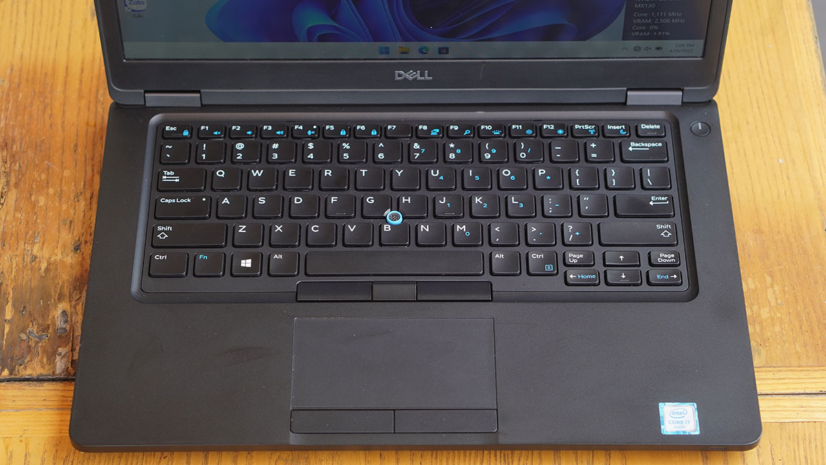 Laptop cũ nhập Mỹ Dell Latitude 5491 Core i7 8850H chuyên dụng cho code
