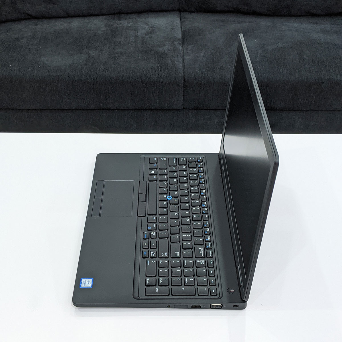 Laptop nhập Mỹ Dell Latitude 5590 2019 Core i7 8650U